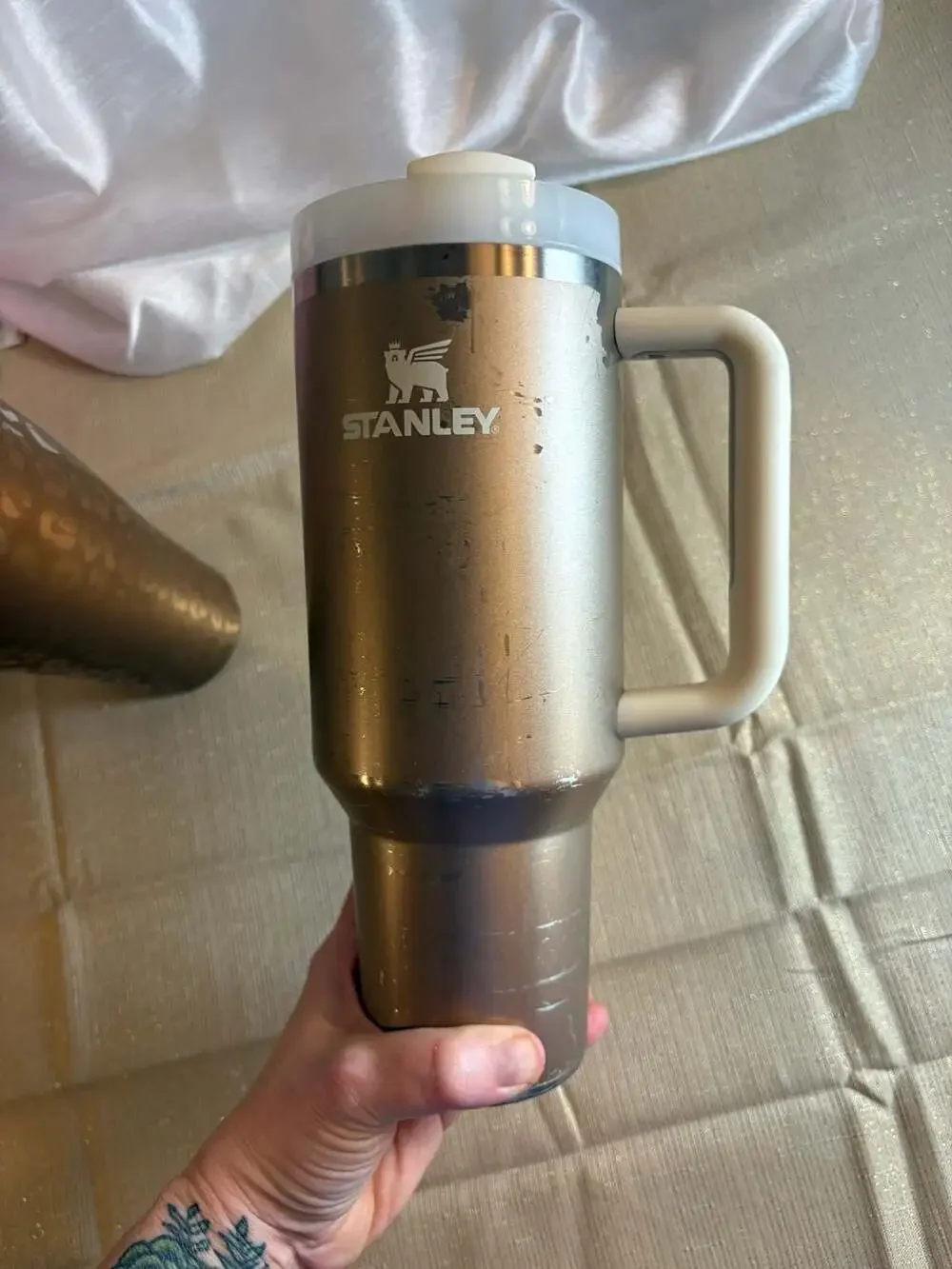 Stanley 40oz Quencher H2.0 FlowState and Brumate Tumbler - Picture 8 of 9